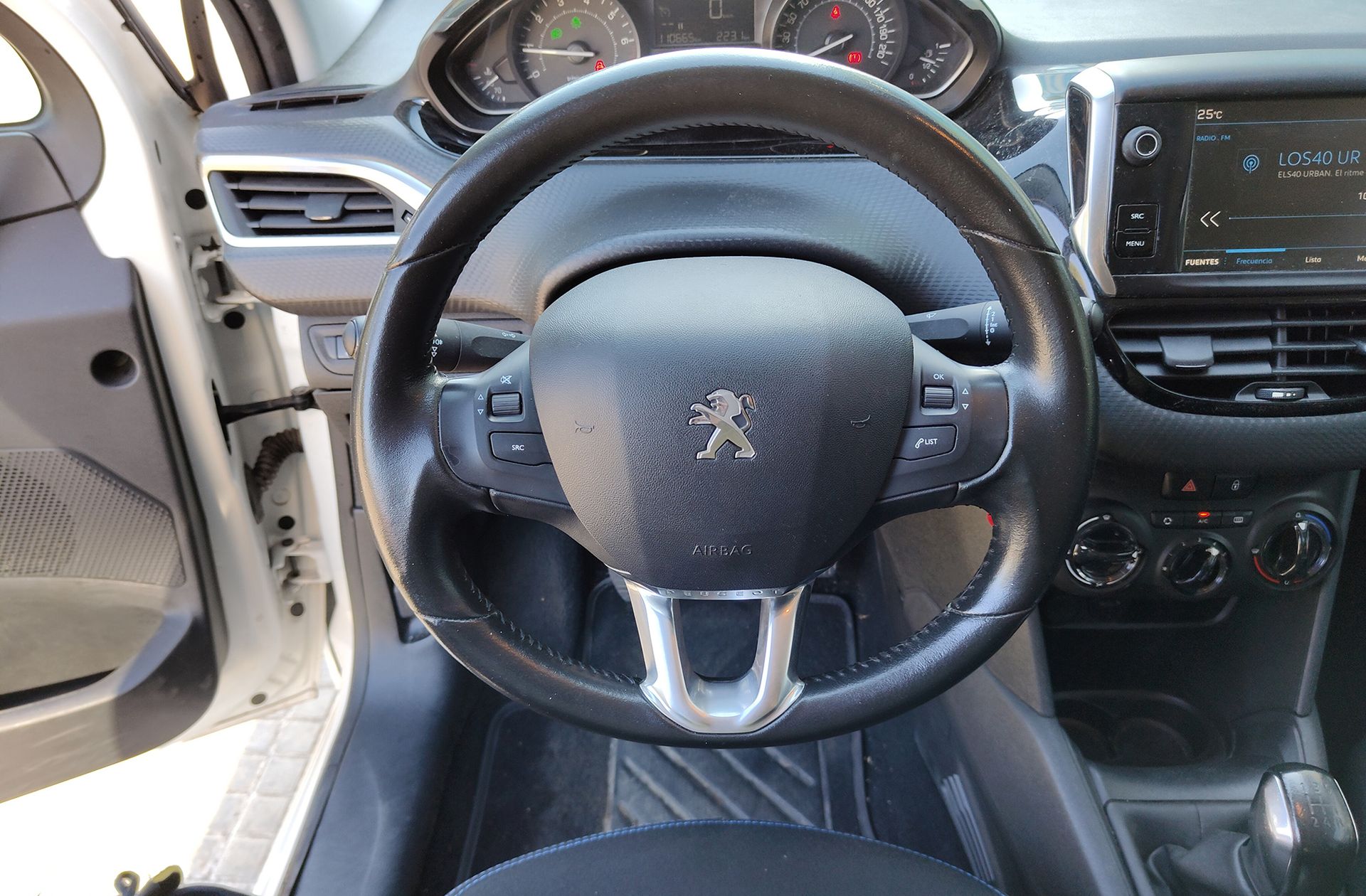 Peugeot 208 PureTech 82 Style - foto 21