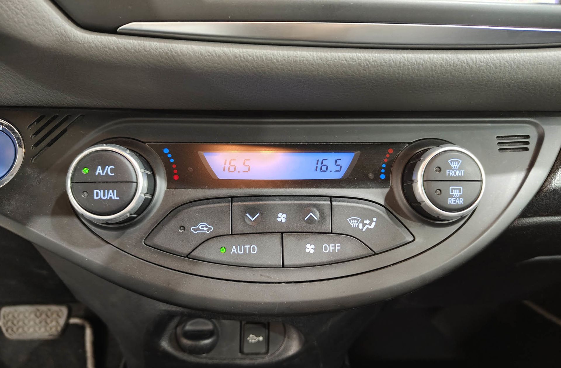 Toyota Yaris 1.5 Hybrid Active - foto 26