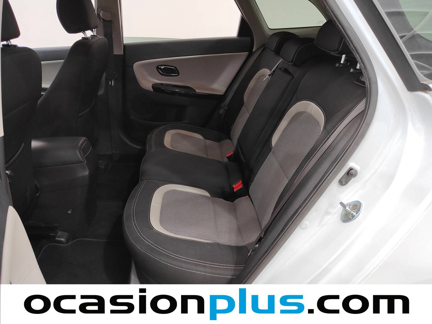 Foto asientos traseros KIA Ceed Sportswagon KIA Ceed Sportswagon 1.6 CRDi VGT x-Tech16 Eco-Dynamics (136 CV)