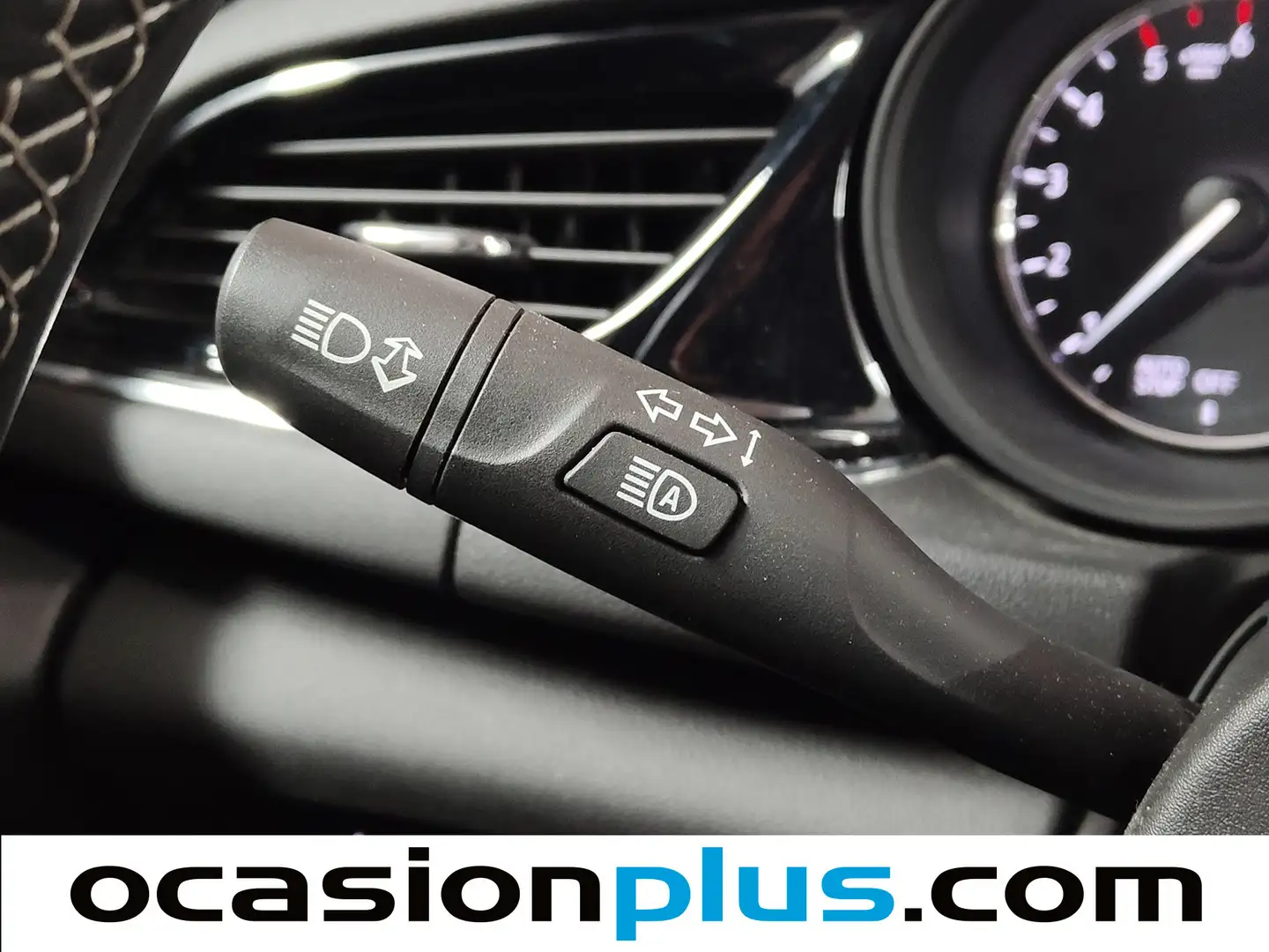 Foto Opel Insignia Opel Insignia Sports Tourer 1.6 CDTI D Innovation (136 CV)