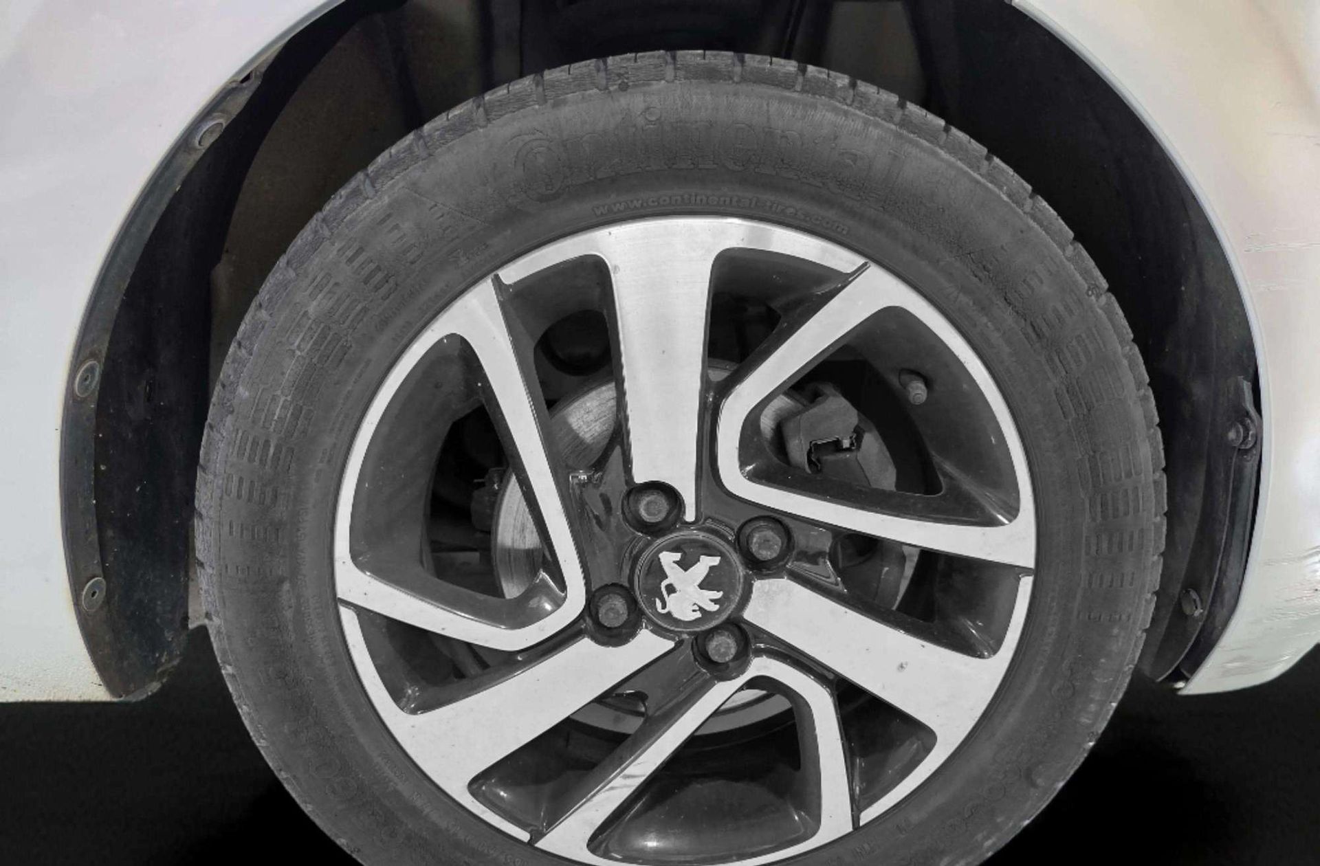 Peugeot 108 1.2 PureTech Top! Allure - foto 23
