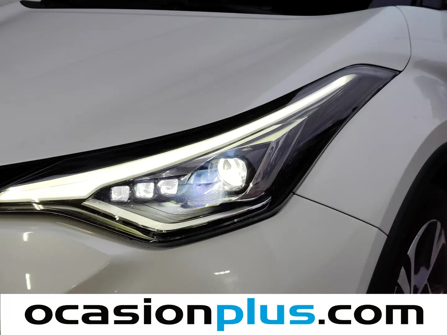 Foto Toyota C-HR Toyota C-HR 180H Advance (184 CV)