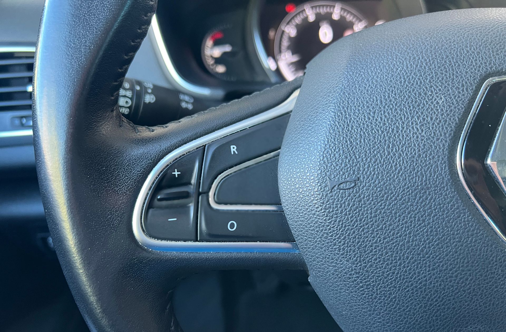 Renault Mégane Sport Tourer Zen TCe GPF - foto 24