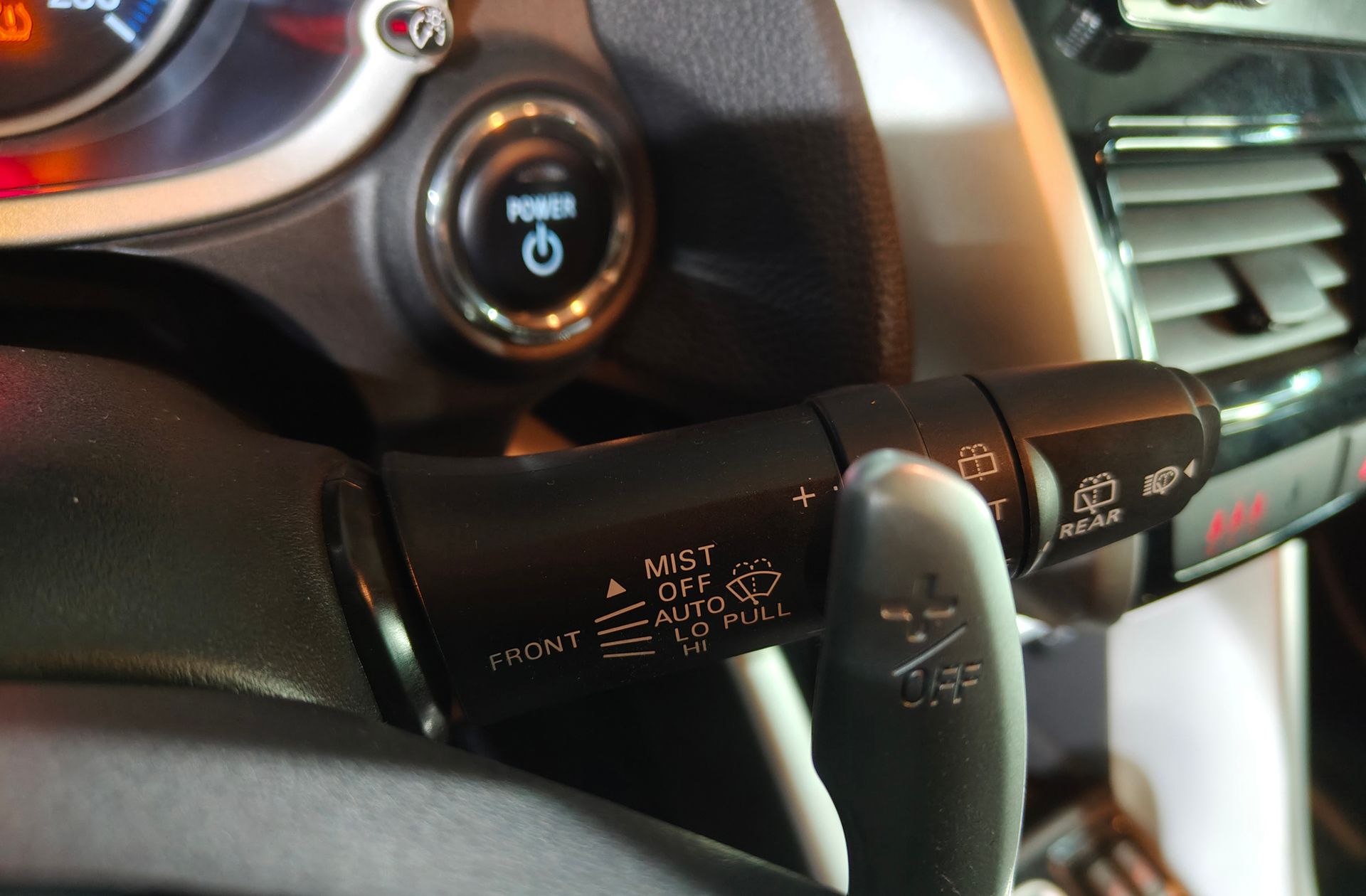 Mitsubishi Eclipse Cross 2.4 PHEV Kaiteki 4WD - foto 33