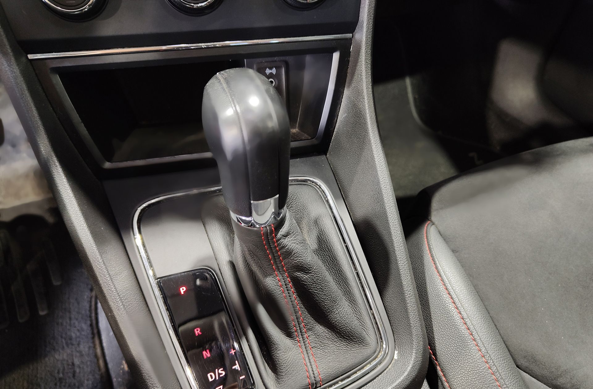 SEAT León ST 1.4 TSI ACT FR DSG7 - foto 6