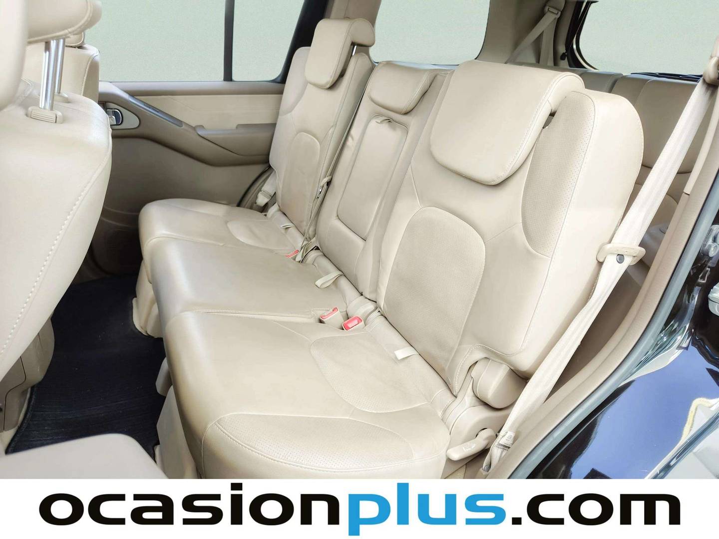 Foto asientos traseros Nissan Pathfinder Nissan Pathfinder 2.5 dCi LE 7 PLAZAS (171 CV)