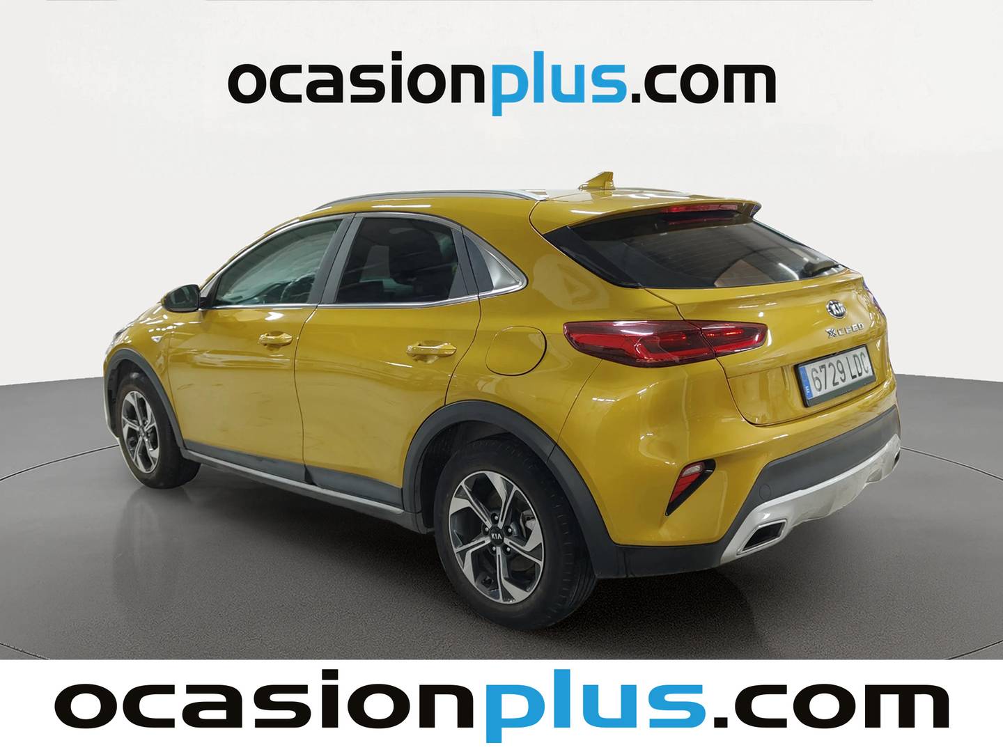 Foto trasera KIA XCeed KIA XCeed 1.0 T-GDi Drive (120 CV) derecha