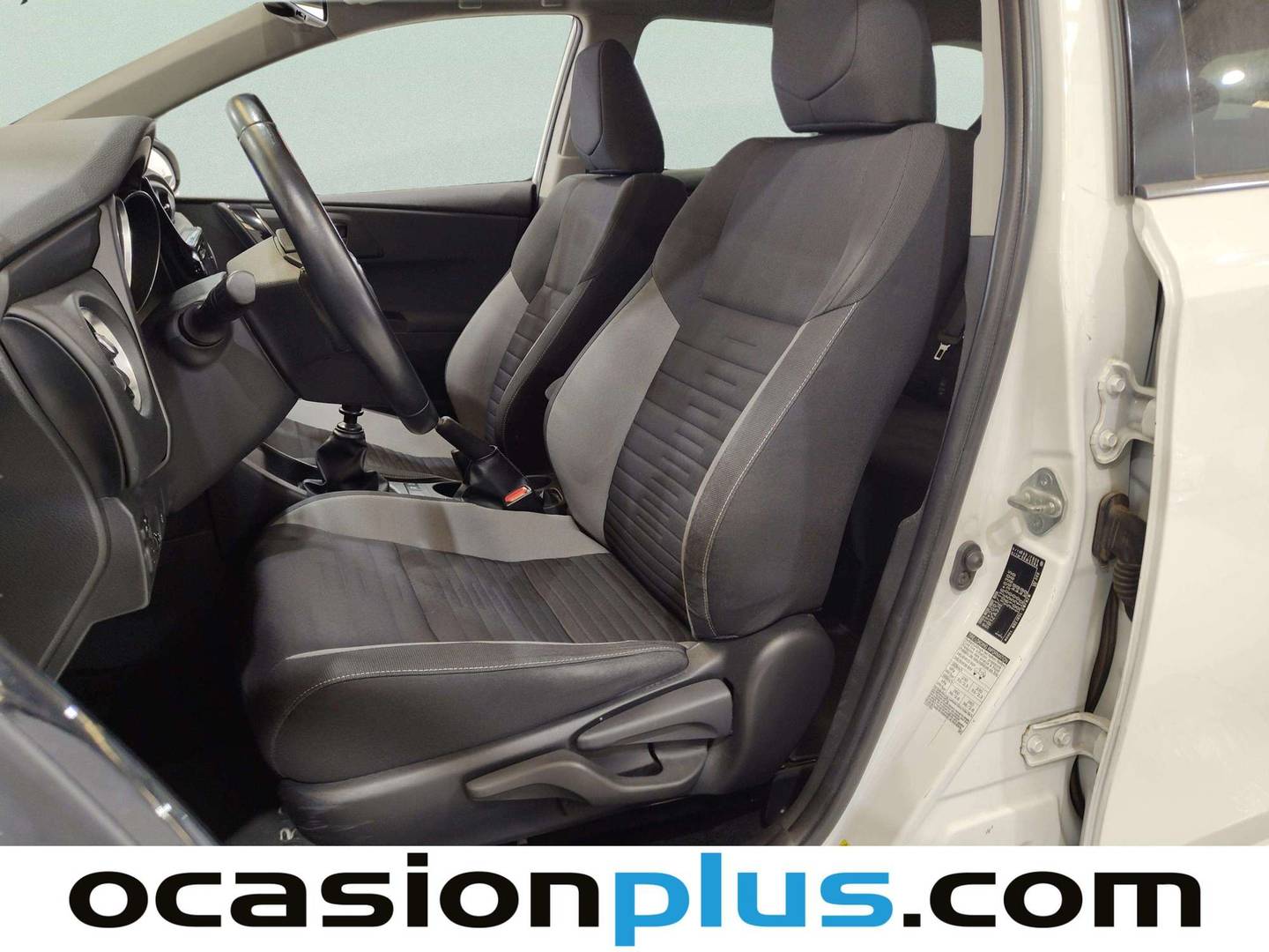 Toyota Auris Toyota Auris 120T Touring Sports Active (116 CV) seminuevo