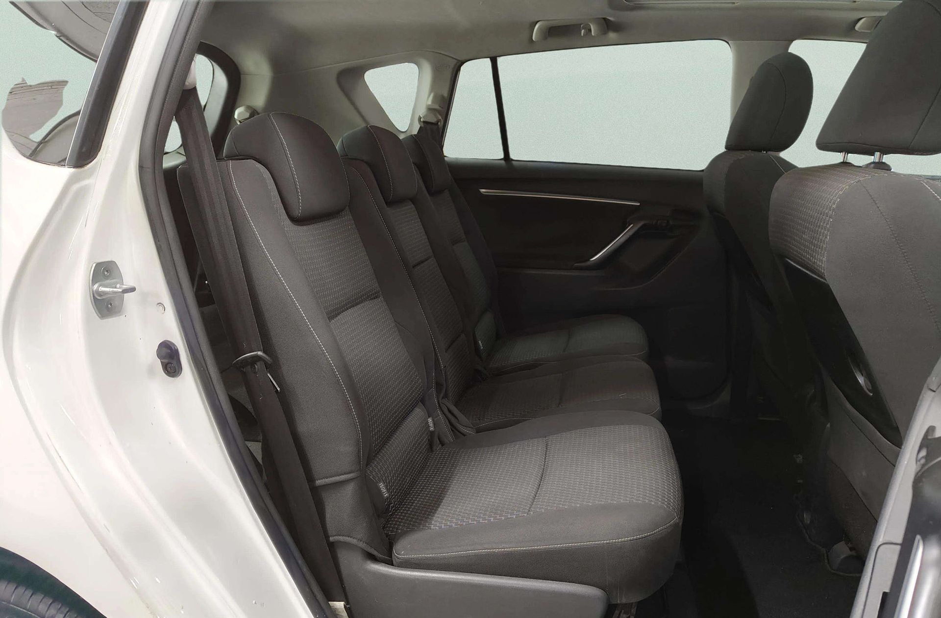 Toyota Verso 115D Advance 7 plazas - foto 18