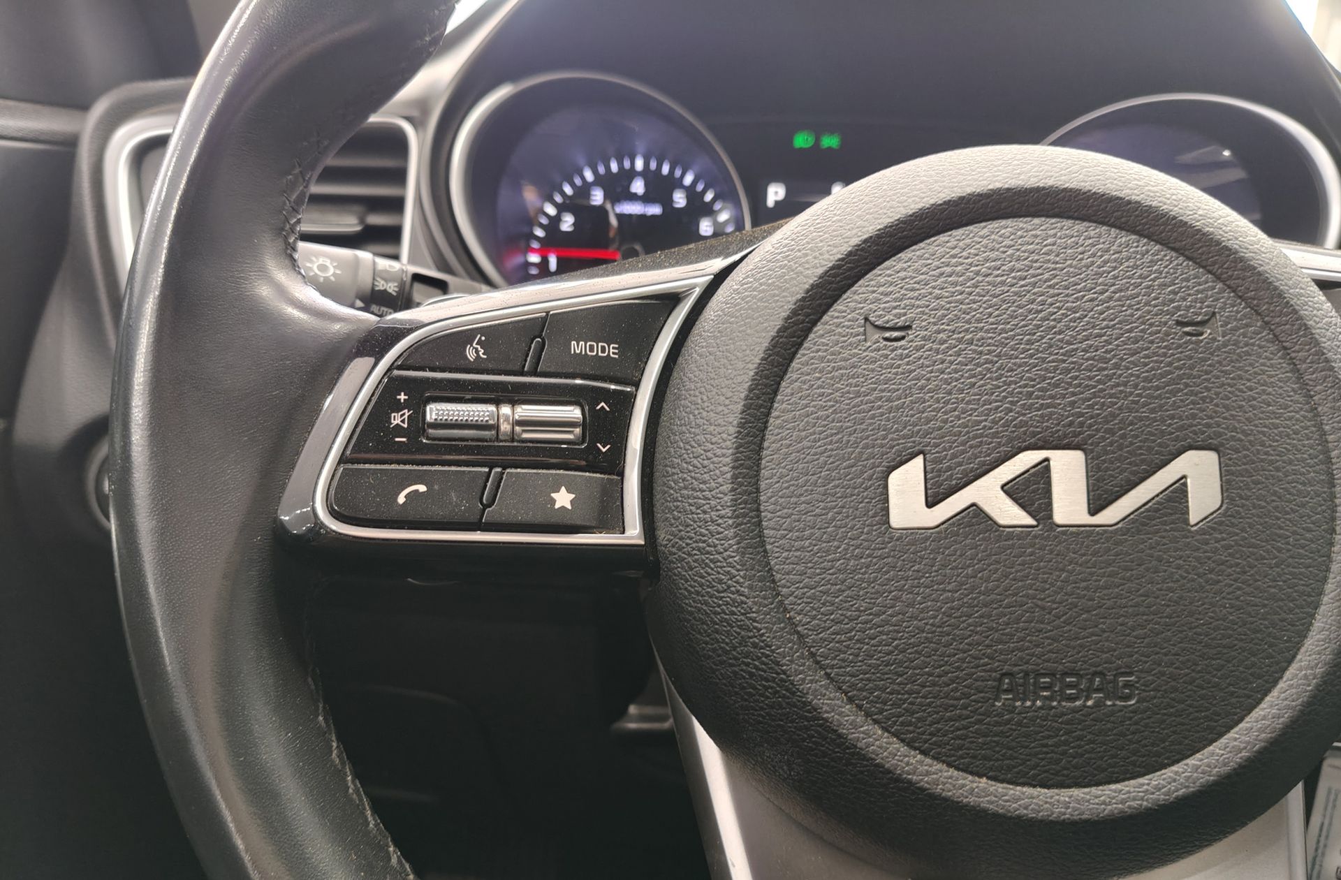 Kia Ceed 1.0 MHEV Drive DCT - foto 23