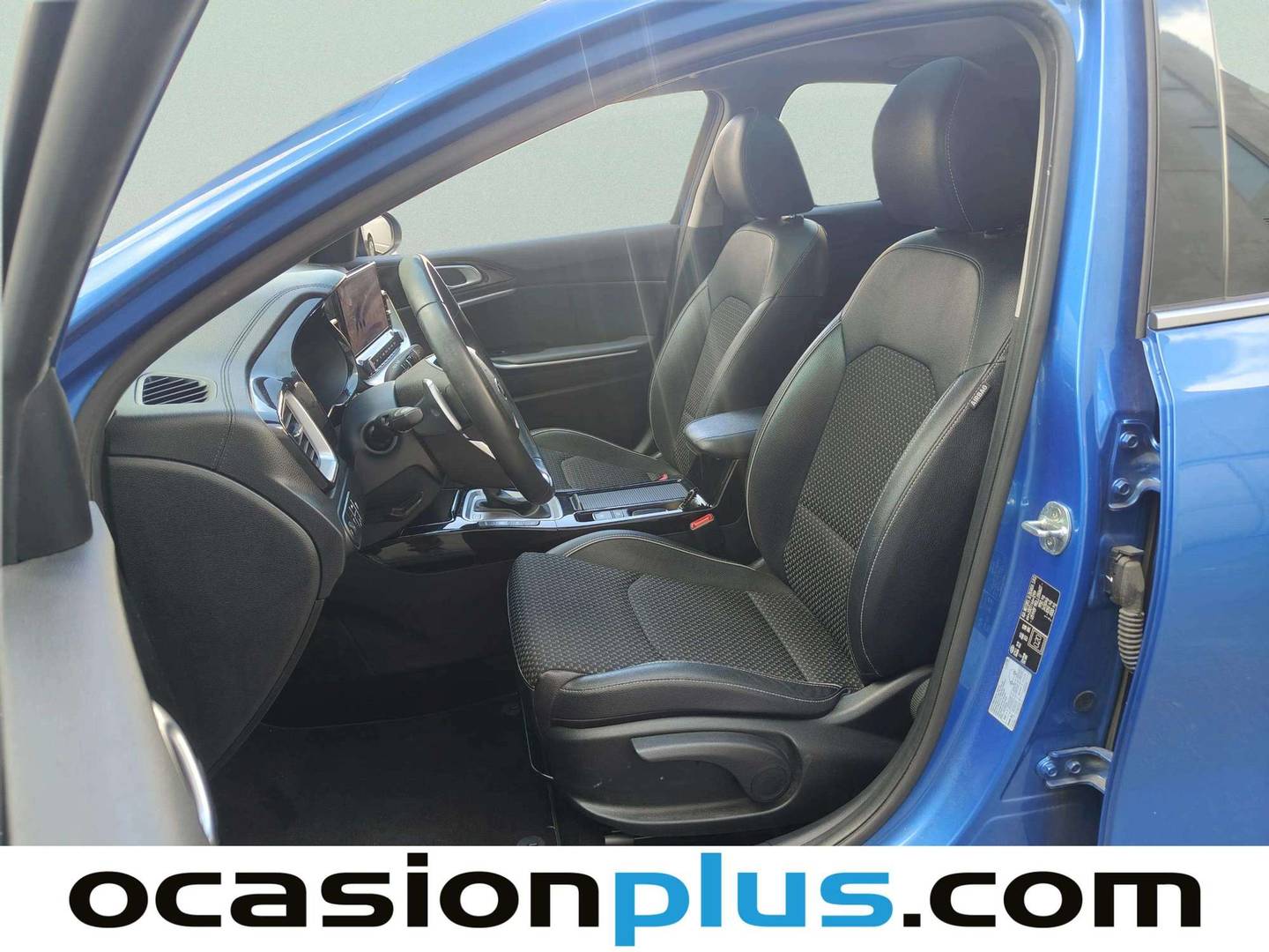 Foto asientos delanteros KIA XCeed KIA XCeed 1.6 MHEV Emotion DCT (136 CV)