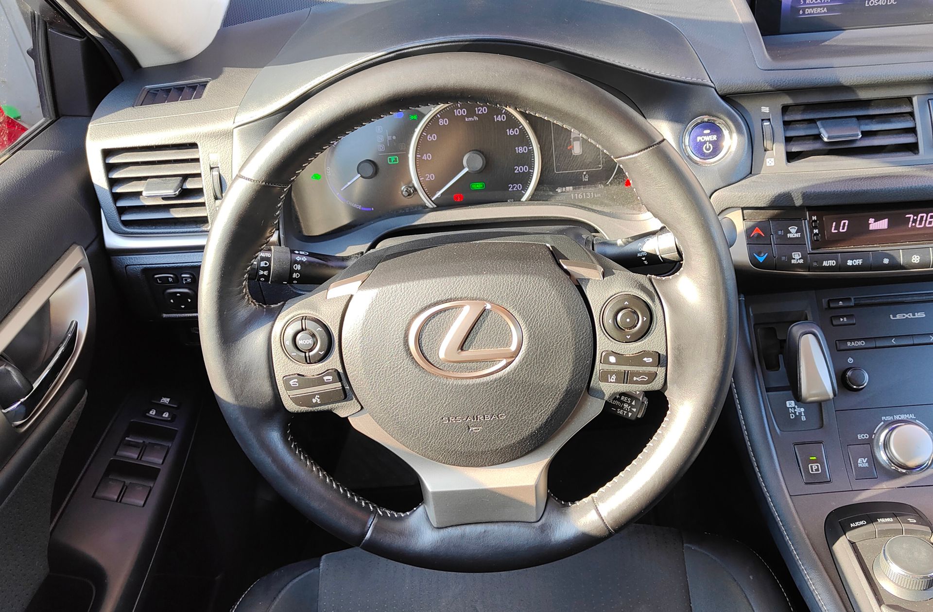 Lexus CT 200h Executive - foto 25