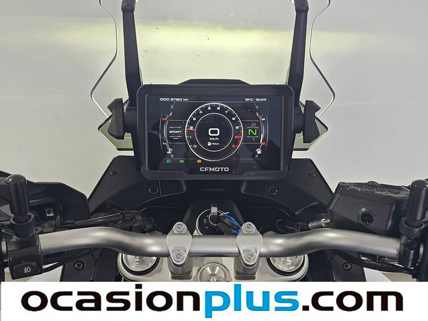 Foto CFMOTO 800MT CFMOTO 800MT TOURING (91 CV)