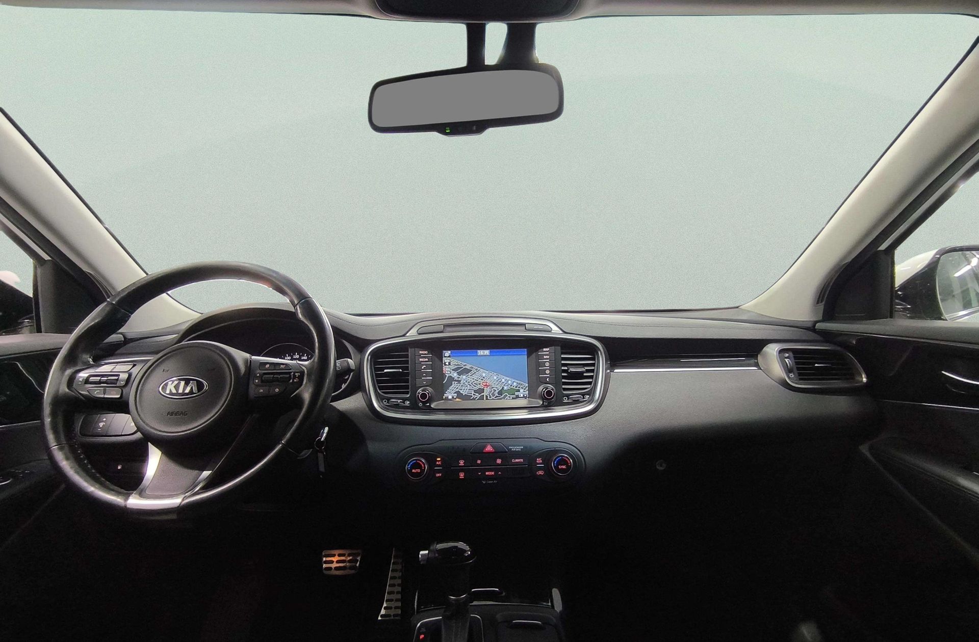 Kia Sorento 2.2 CRDi Drive 4x2 7 plazas - foto 8