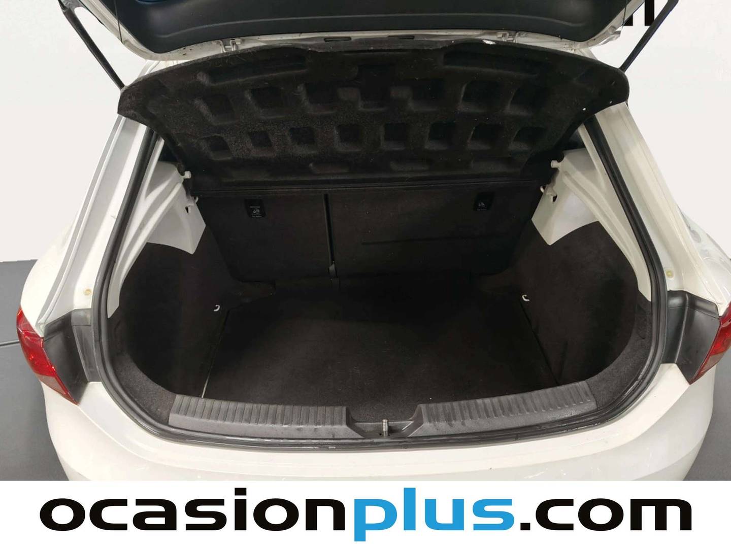 Fotos maletero Seat León Seat León SC 1.6 TDI S&S Style Connect Blue (110 CV)