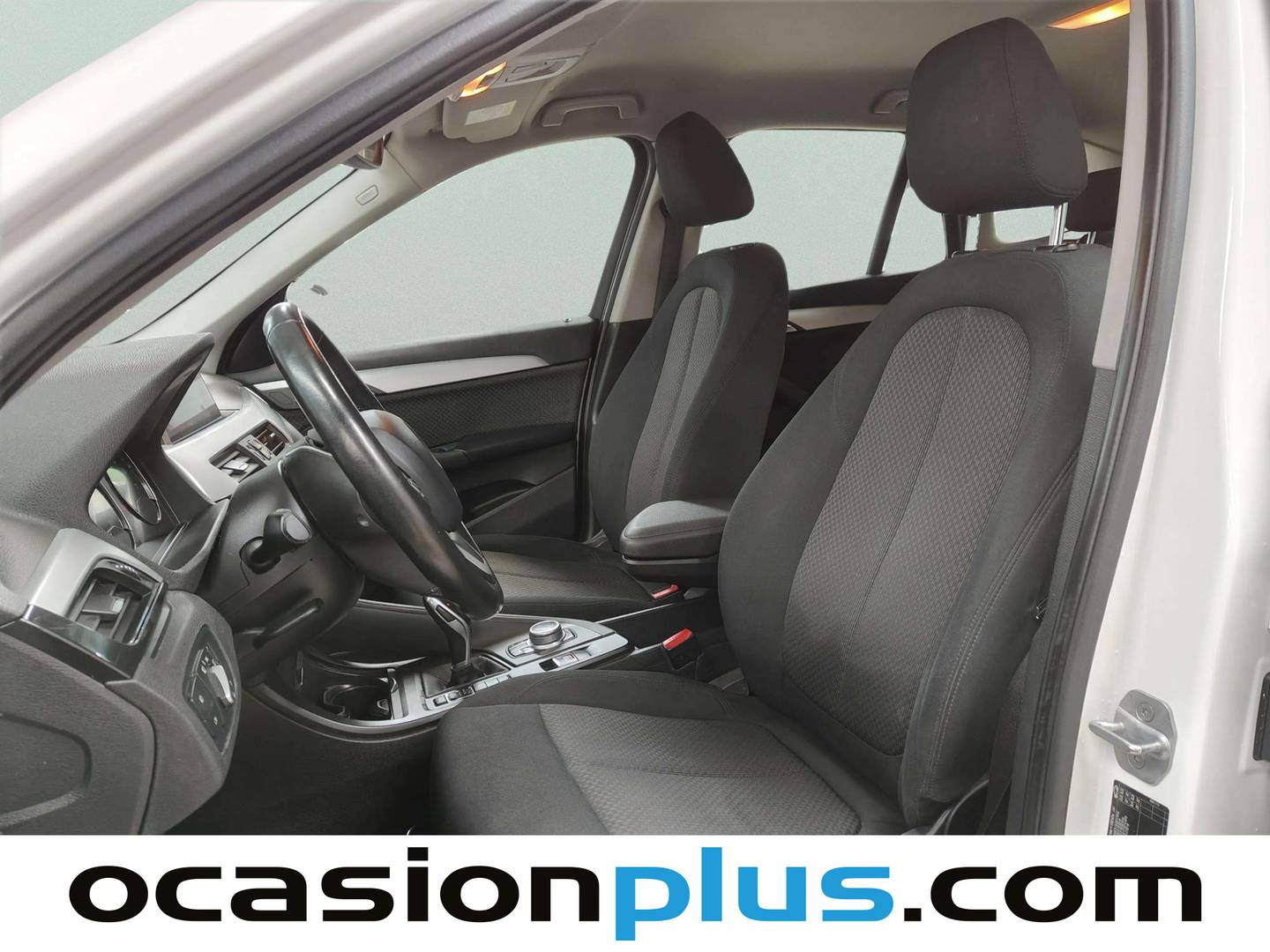Foto asientos delanteros BMW X1 BMW X1 sDrive18i (140 CV)