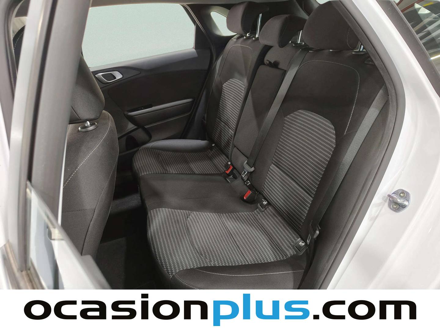 Foto asientos traseros KIA Ceed KIA Ceed 1.0 T-GDI Drive (100 CV)