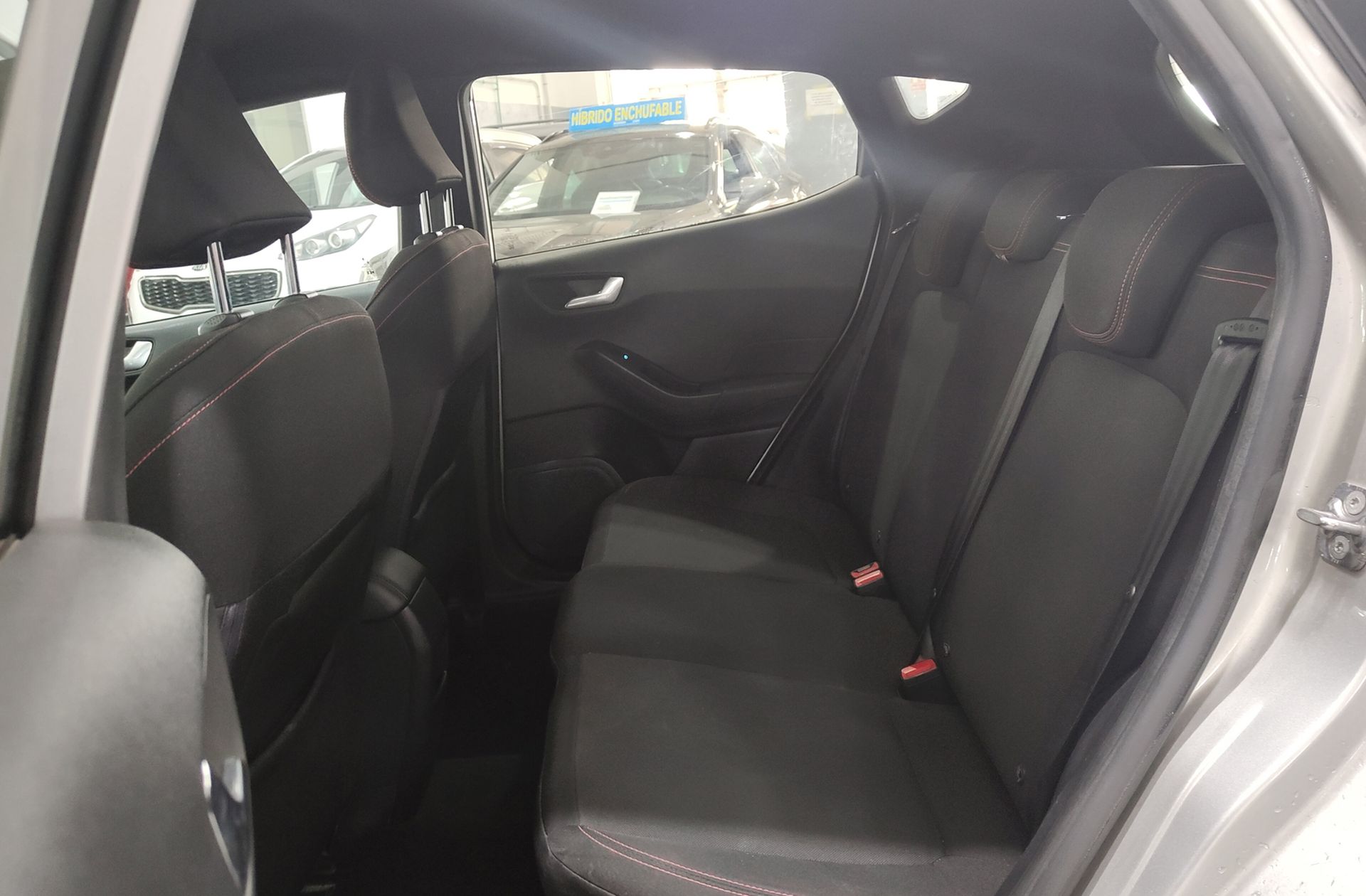 Ford Fiesta 1.0 EcoBoost MHEV ST-Line - foto 12