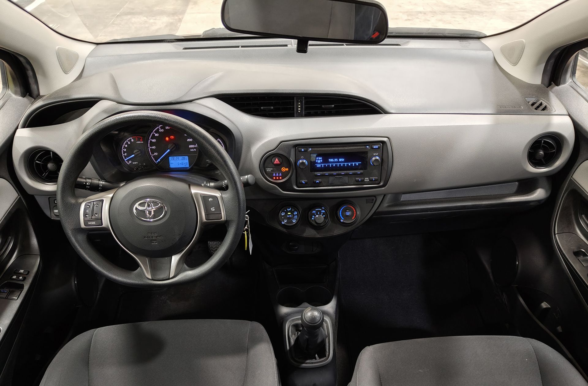 Toyota Yaris 1.0 Active - foto 6