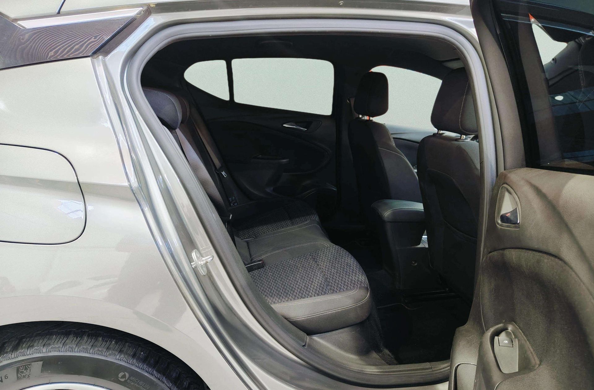Opel Astra 1.6 CDTi Dynamic - foto 13