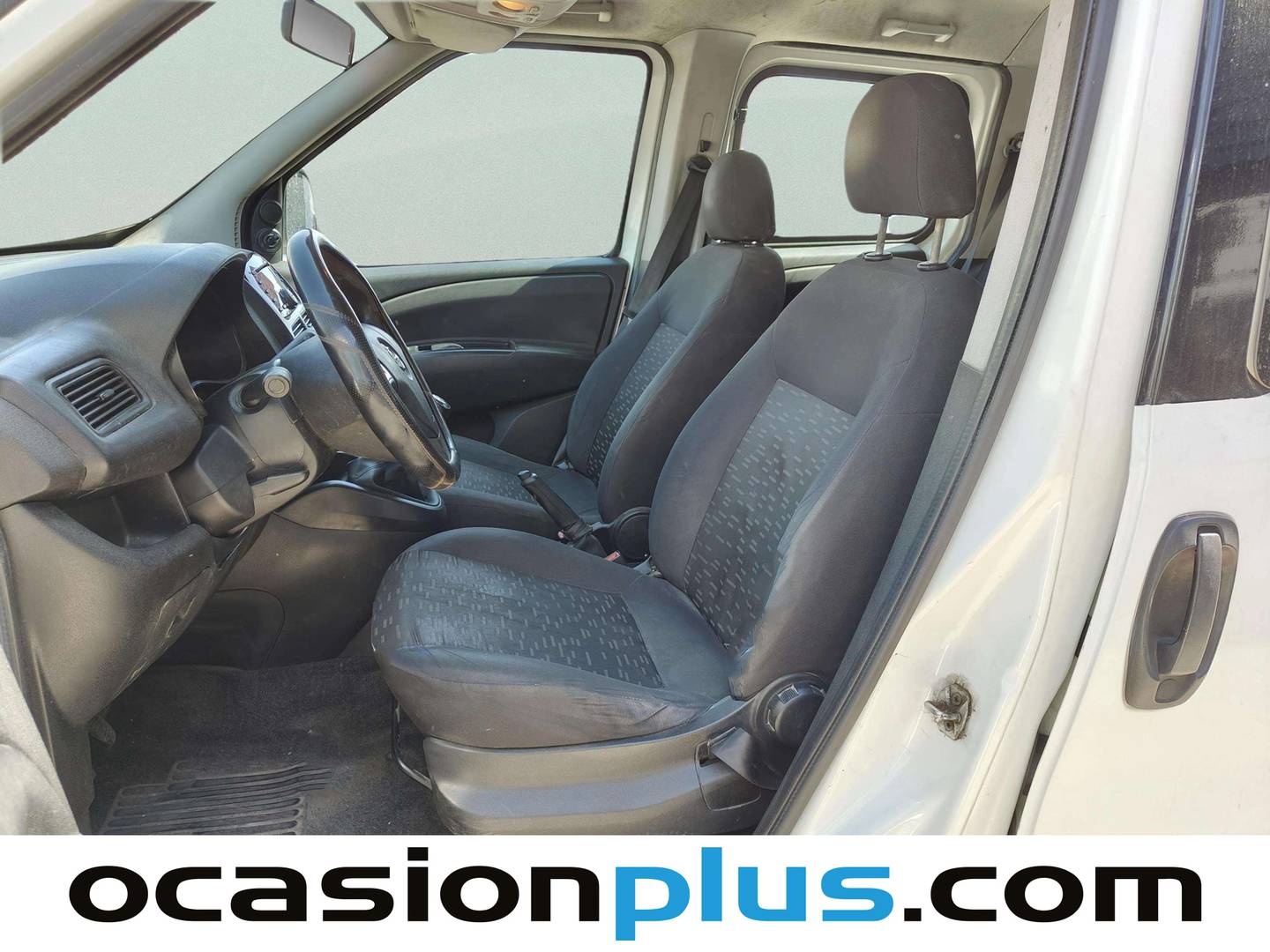Foto asientos traseros Opel Combo Opel Combo Tour 1.3 CDTI Expression L1H1 (90 CV)