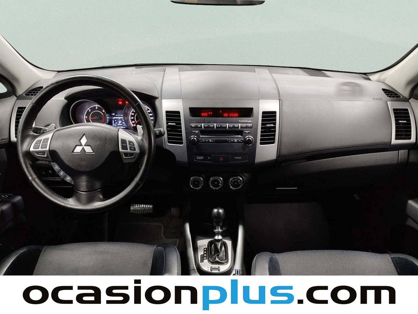Foto Mitsubishi Outlander Mitsubishi Outlander 2.2 DI-D TC-SST Motion (156 CV) 7 Plazas