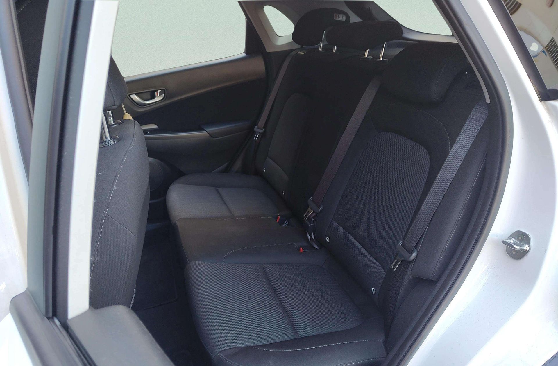 Hyundai Kona 1.6 GDI HEV Tecno 2C DCT - foto 12