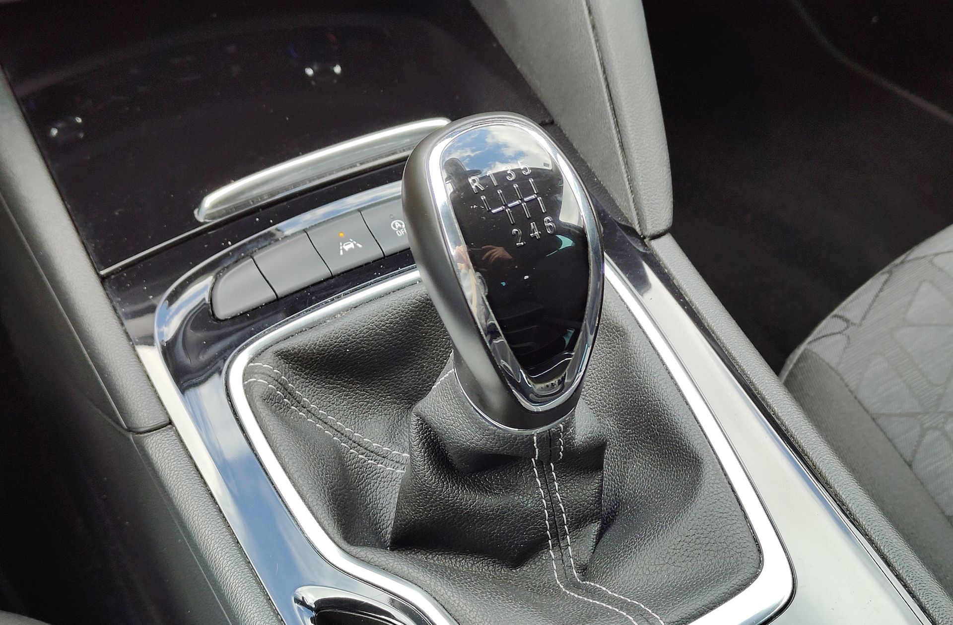 Opel Insignia 1.5 Turbo XFL 120 Aniversario - foto 6