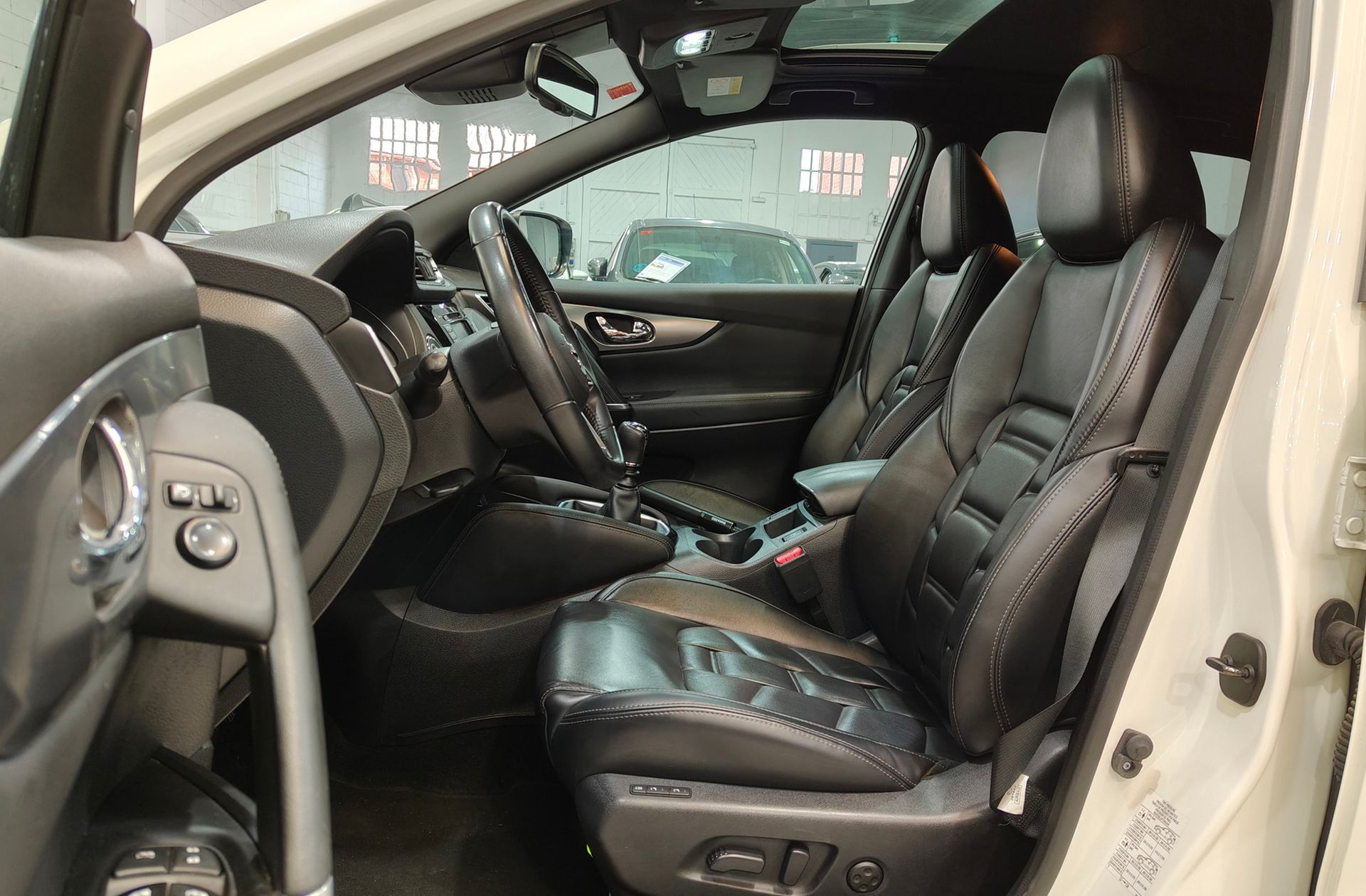 Nissan Qashqai dCi 150 Tekna+ - foto 14