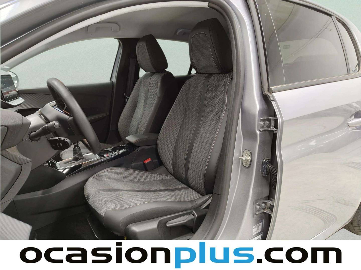 Foto asientos delanteros Peugeot 208 Peugeot 208 PureTech 100 Allure (100 CV)