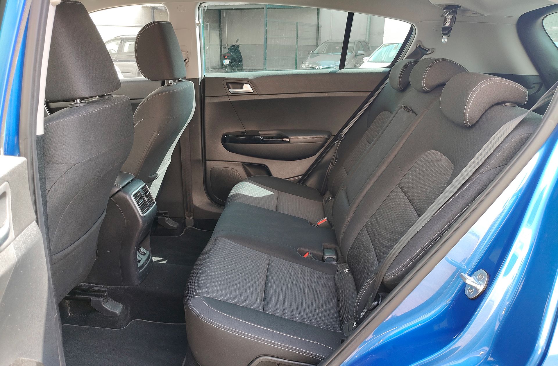 Kia Sportage 1.6 CRDi MHEV Drive Plus 4x2 - foto 12