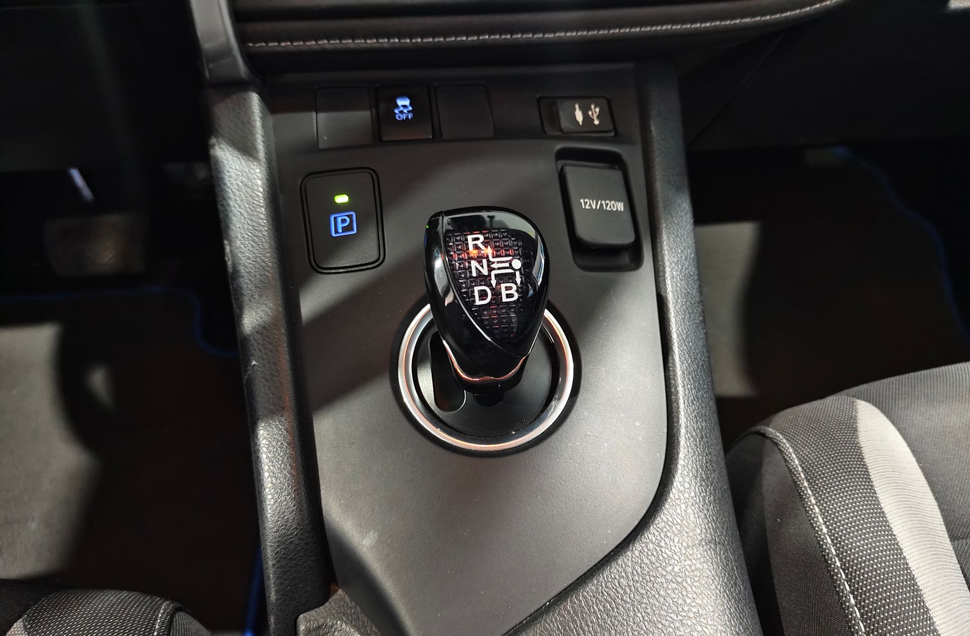 Toyota Auris 1.8 140H Hybrid Feel! - foto 5