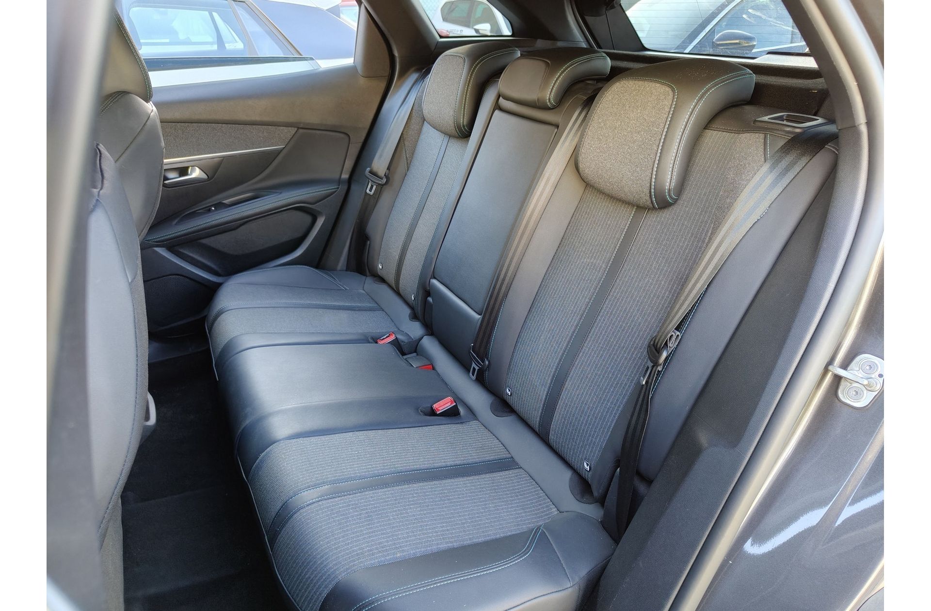 Peugeot 3008 PureTech 130 Allure Pack - foto 14