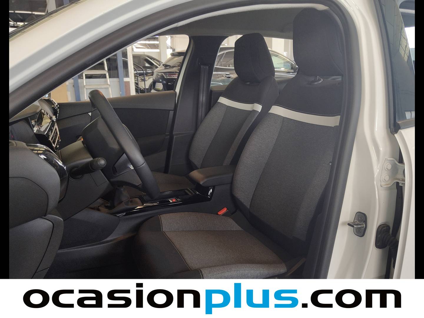 Foto Citroën C4 X Citroen C4 X PureTech 100 S&S 6v You  (102 CV)