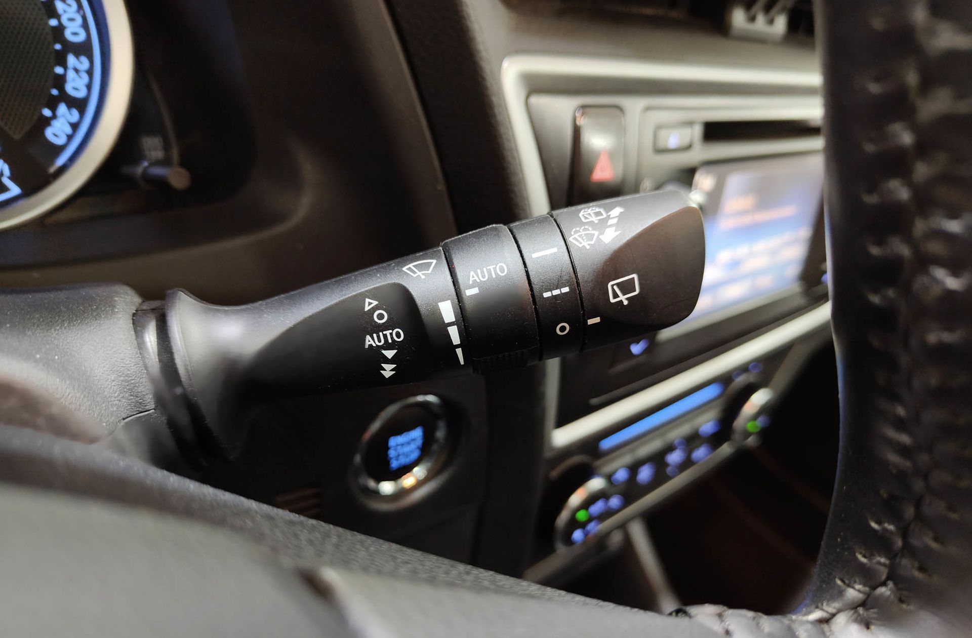 Toyota Auris 130 Touring Sports Active - foto 24