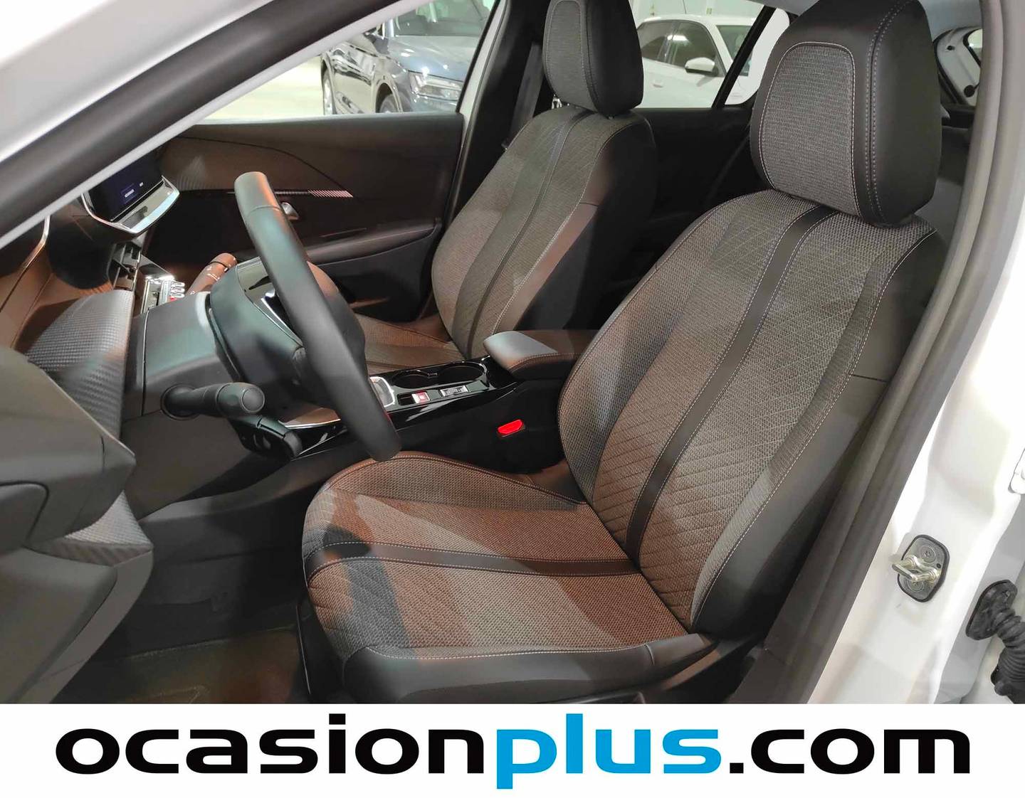 Foto Peugeot 208 Peugeot 208 PureTech 100 Allure 100 CV)