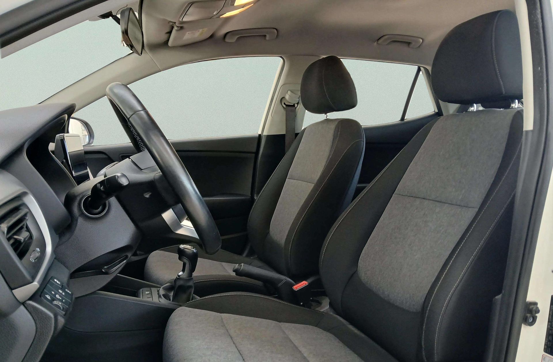 Kia Stonic 1.0 T-GDi MHEV iMT Concept - foto 9
