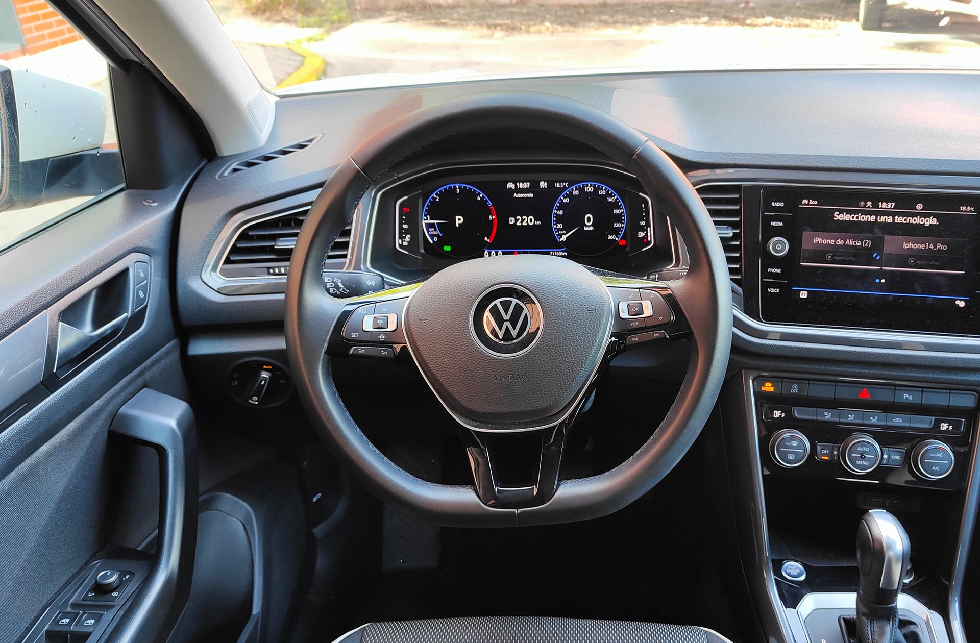 Volkswagen T-Roc Sport 2.0 TDI DSG - foto 22