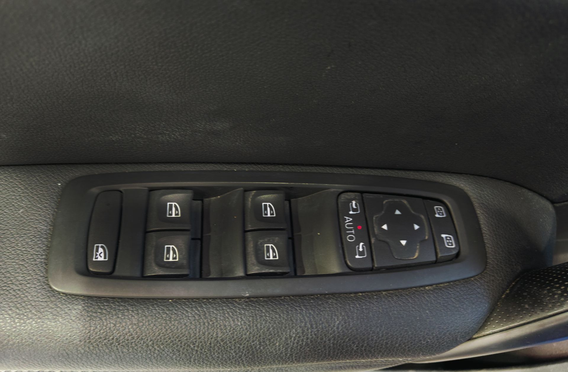 Renault Mégane Zen TCe GPF - foto 38