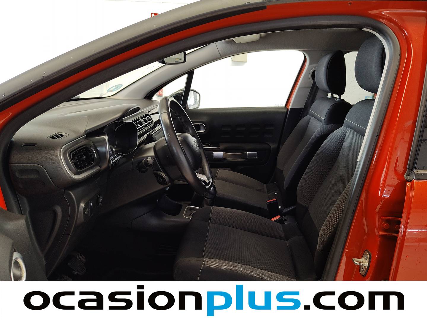 Foto asientos delanteros Citroën C3 Citroën C3 PureTech 110 S&S Shine (110 CV)