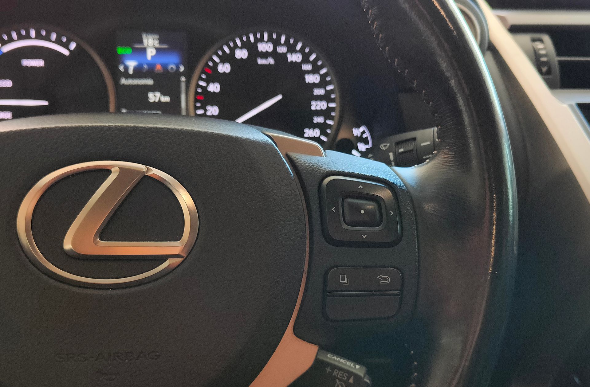 Lexus NX 300h Corporate 2WD - foto 26