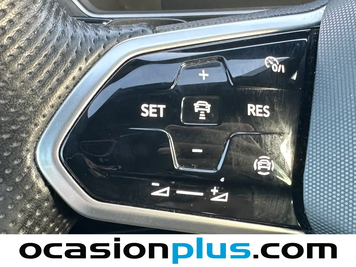 Foto Volkswagen Tiguan Volkswagen Tiguan R-Line 2.0 TDI (150 CV) DSG