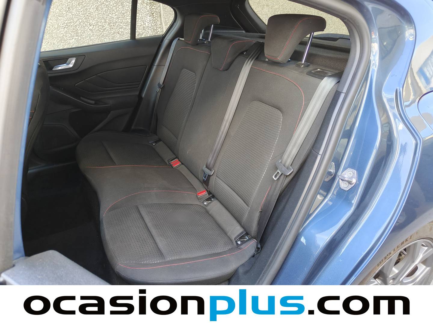Foto asientos traseros Ford Focus Ford Focus 1.0 Ecoboost MHEV ST-Line Auto (155 CV)