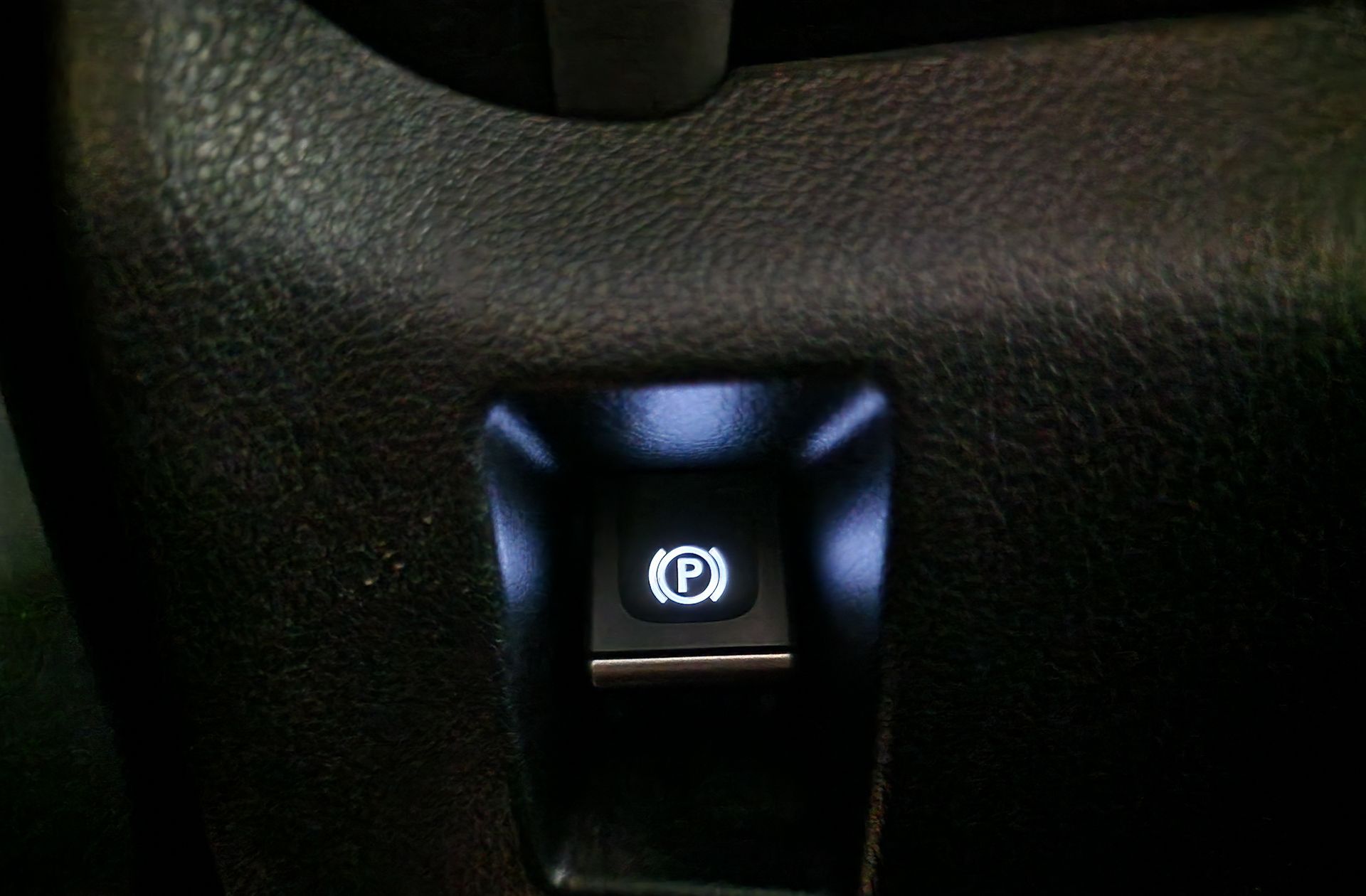 Lexus UX 250h Business 2WD - foto 30