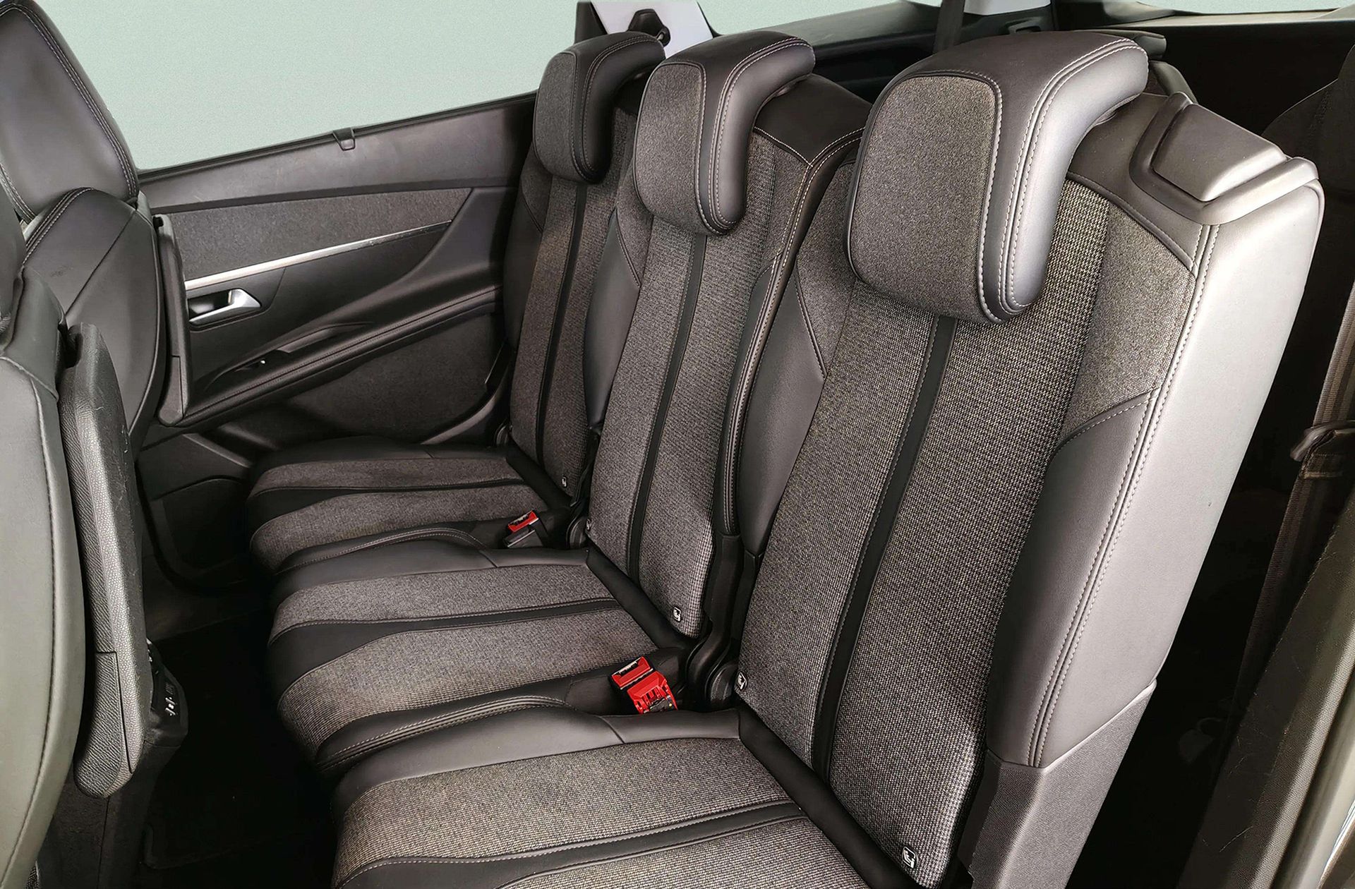 Peugeot 5008 BlueHDi 130 Allure EAT8 7 plazas - foto 15