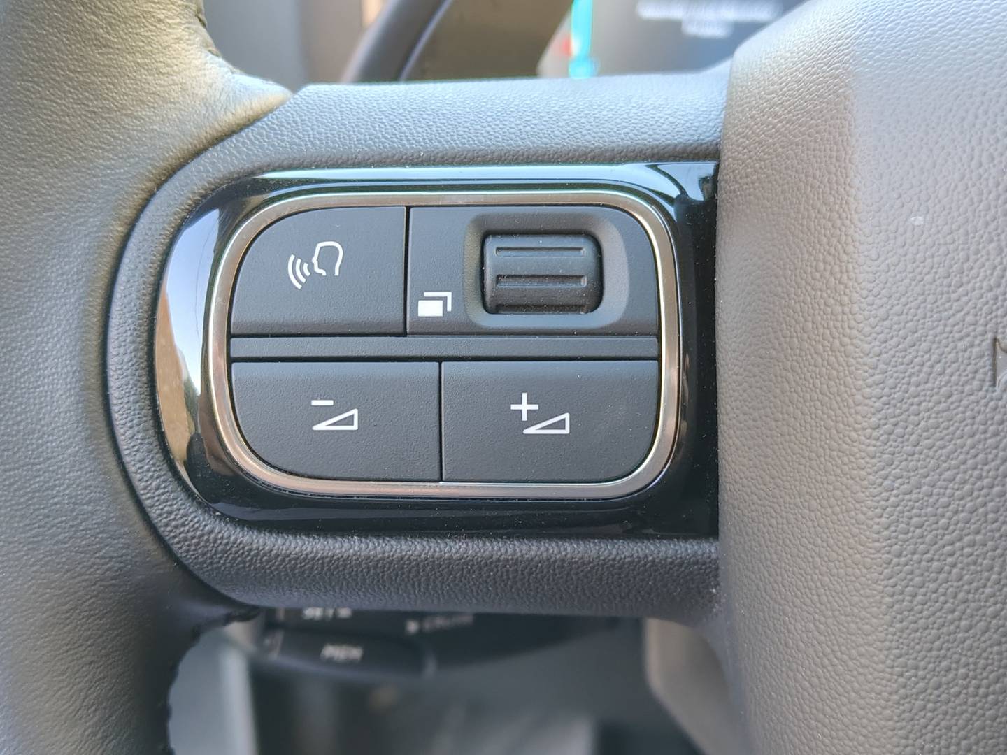 Foto Citroën C5 Aircross Citroen C5 Aircross Plug-in Hybrid 180 Plus e-EAT8  (180 CV)