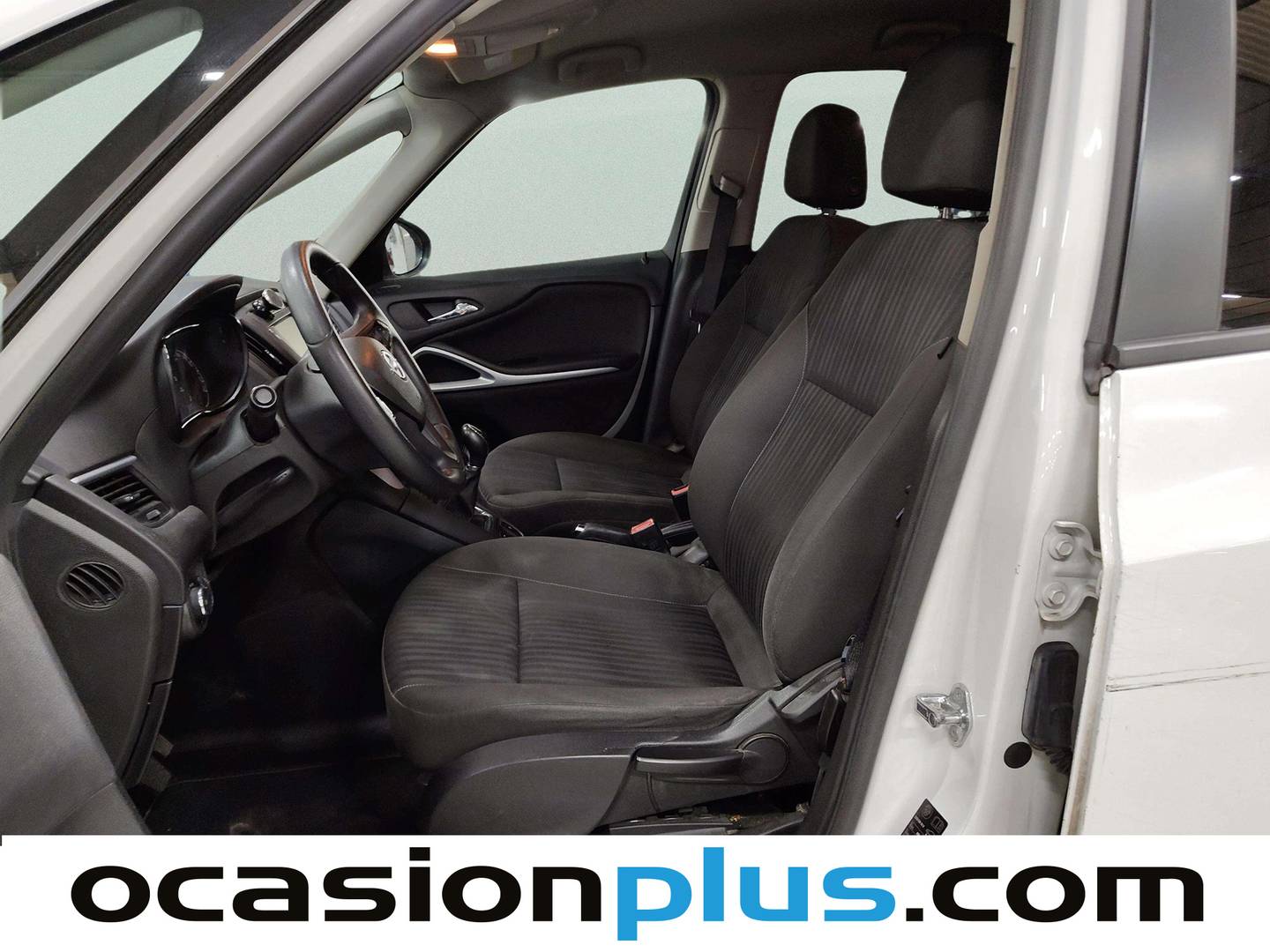 Foto asientos delanteros Opel Zafira Opel Zafira 1.4 Turbo S&S Expression (120 CV) 7 Plazas