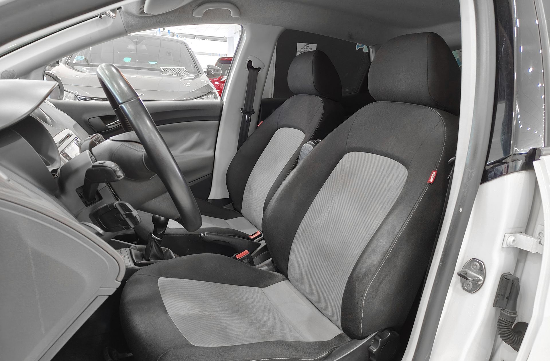 SEAT Ibiza 1.6TDI CR Style - foto 8