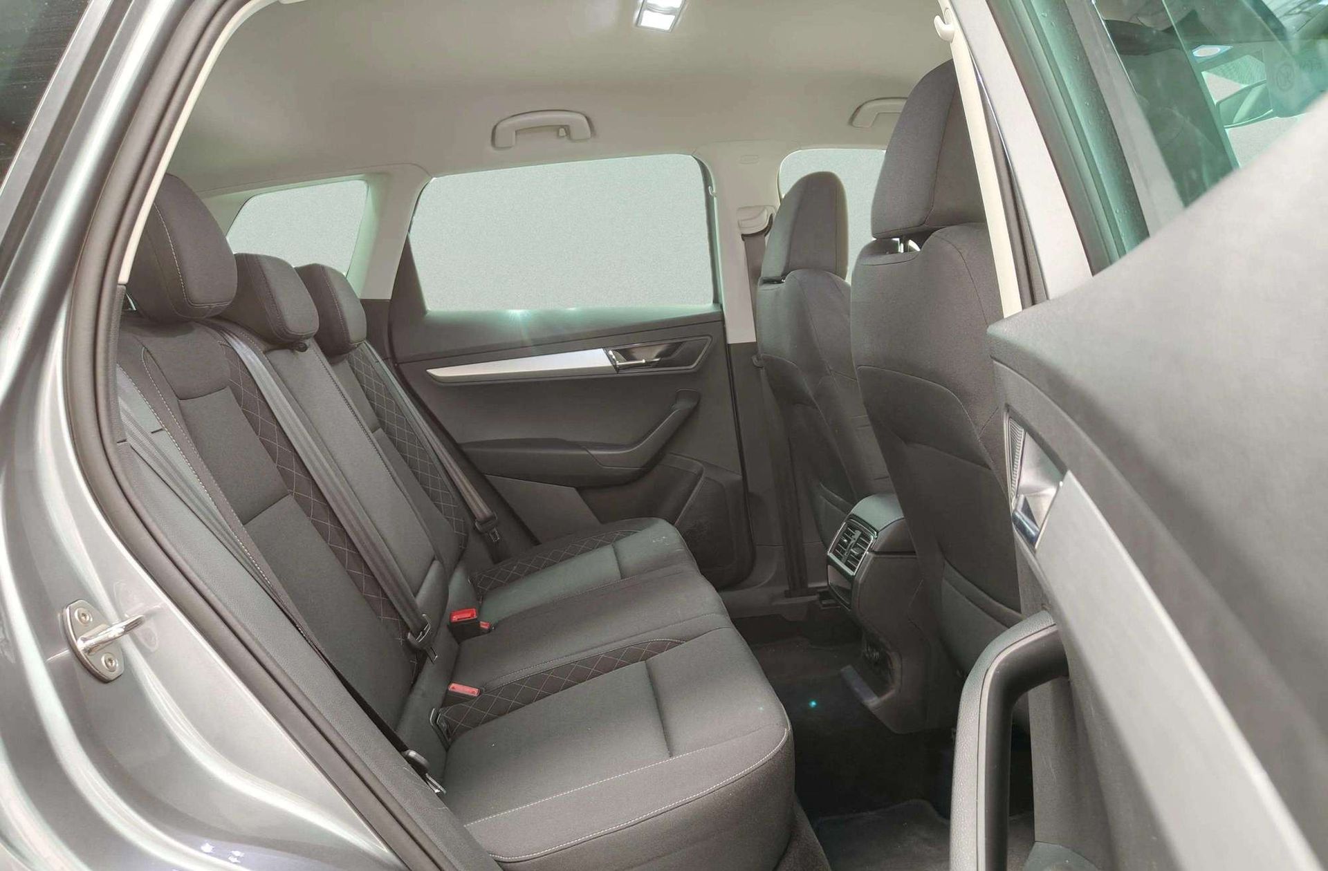Škoda Karoq 1.5 TSI ACT Ambition DSG - foto 19