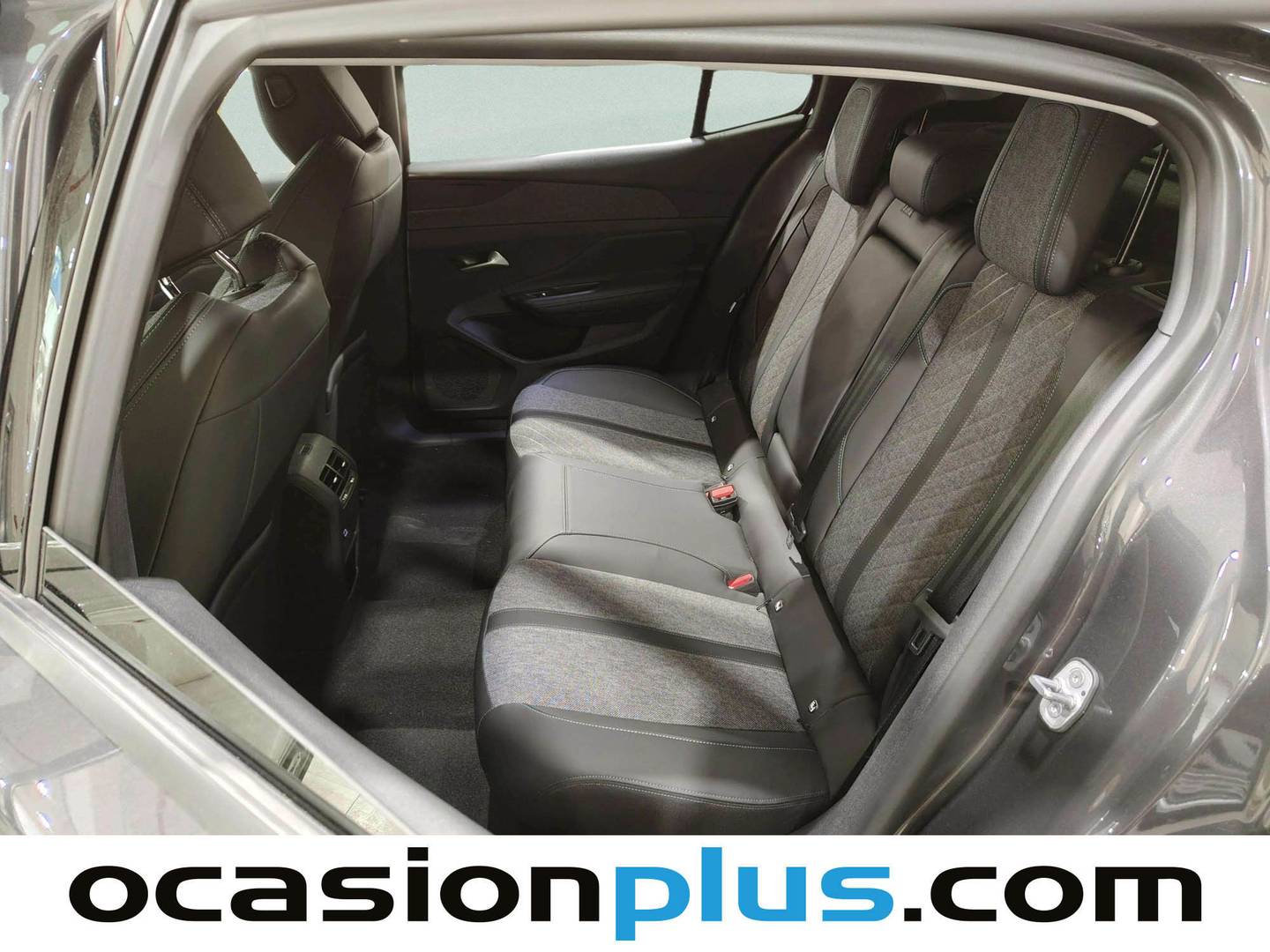 Foto asientos traseros Peugeot 408 Peugeot 408 Puretech 130 Allure EAT8 (130 CV)